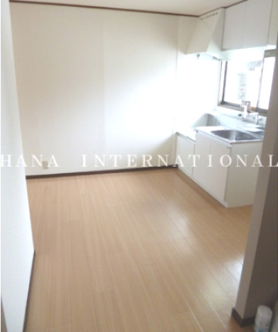 ファミーユ佐藤の居間・リビング|他部屋参考写真