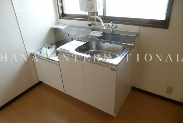 ファミーユ佐藤のキッチン|他部屋参考写真