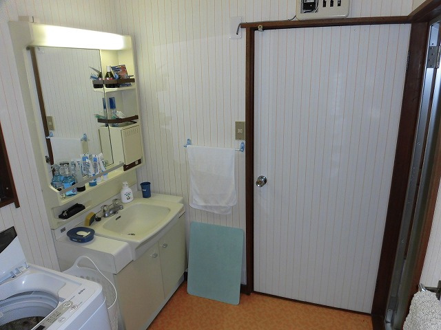 函南町　南箱根ダイヤランドの独立洗面台