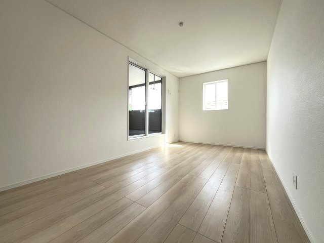 【寝室】 | 福岡市西区野方5丁目第15　2号棟（全2棟）【仲介手数料無料・0円】 | 施工例。施工例は完成時と異なる場合があります。