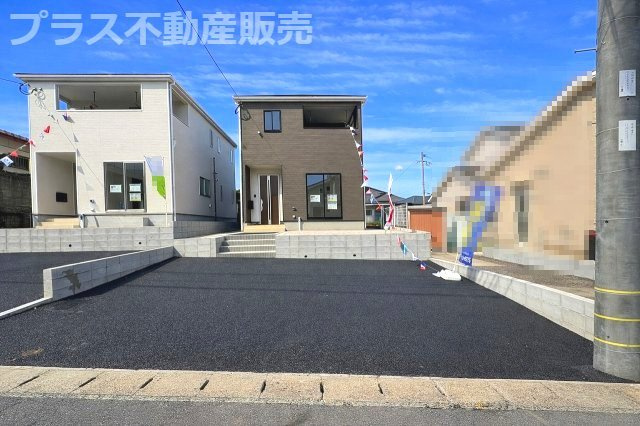 【外観】 | 福岡市西区野方5丁目第15　2号棟（全2棟）【仲介手数料無料・0円】 | 現地写真。プラス不動産販売なら、現場の全ての棟をまとめてご見学頂けます。