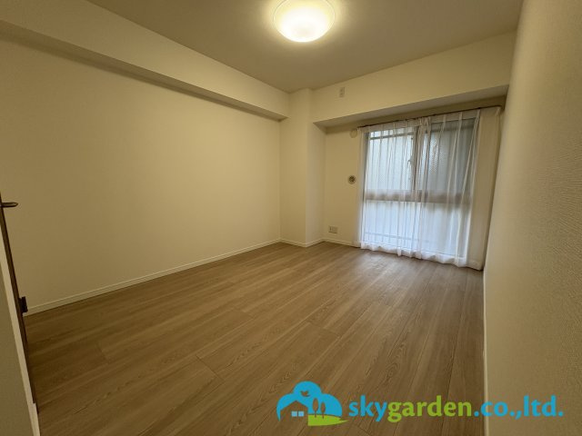 グランシティユーロコート藤沢の寝室|落ち着いた色調の寝室です