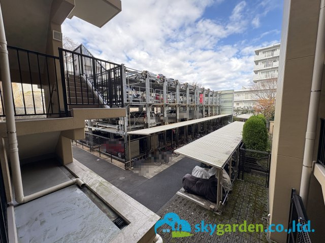 グランシティユーロコート藤沢の駐車場