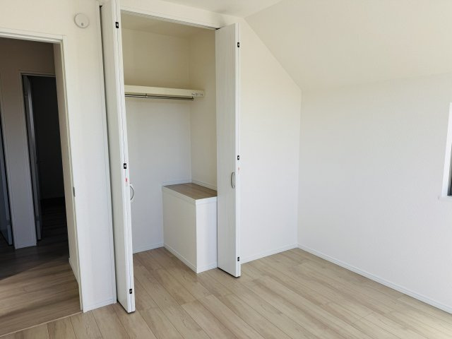 八王子市　下恩方町　新築一戸建て　４期の収納|～収納力の高いクローゼット完備～