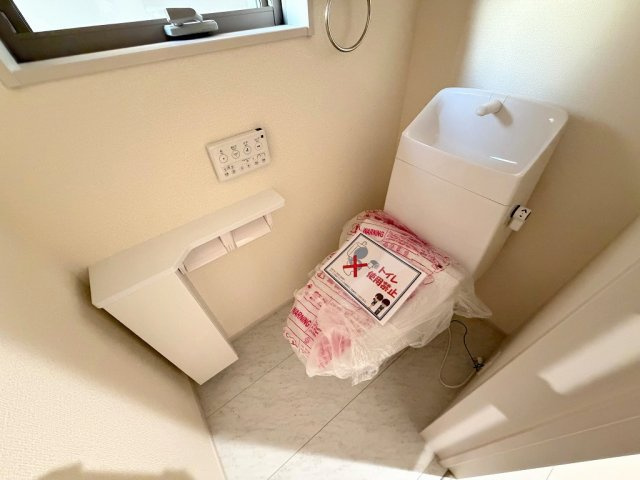 三郷市戸ケ崎1丁目　新築戸建　全1棟のトイレ|1階のトイレです