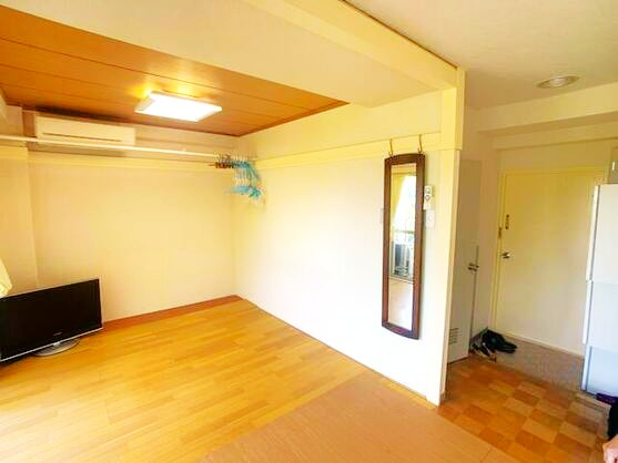 スプリングハイツ伊東の居間・リビング