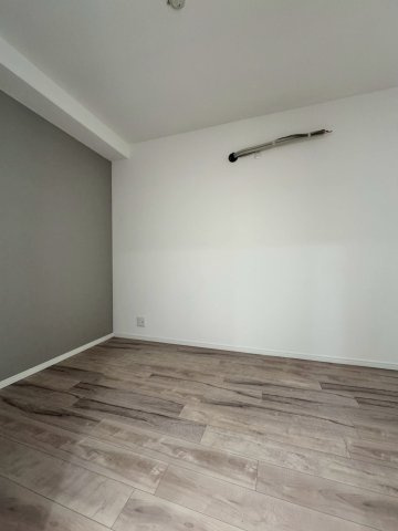 ローズハイツ香里園 三号棟の洋室