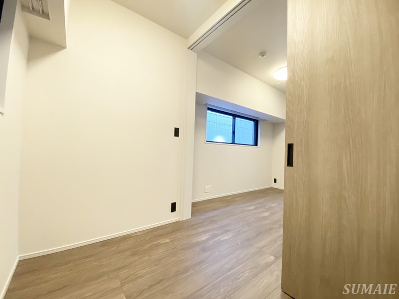 アジールコート王子の洋室|2.5帖の洋室です☆