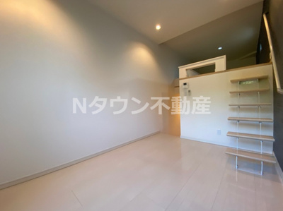 【居間・リビング】 | Cielo Azul YADA(シエロ アスール 矢田) | ゆったりとしたリビングです