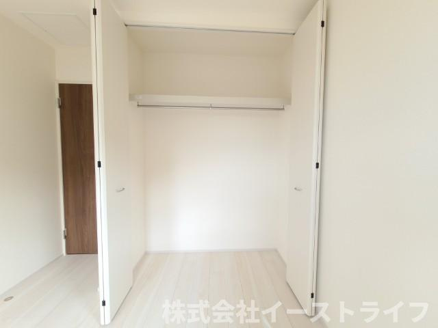【新築戸建】　いわき市小名浜下神白第4　全2棟　長期優良住宅の収納|同社施工写真　各居室に収納が付いています