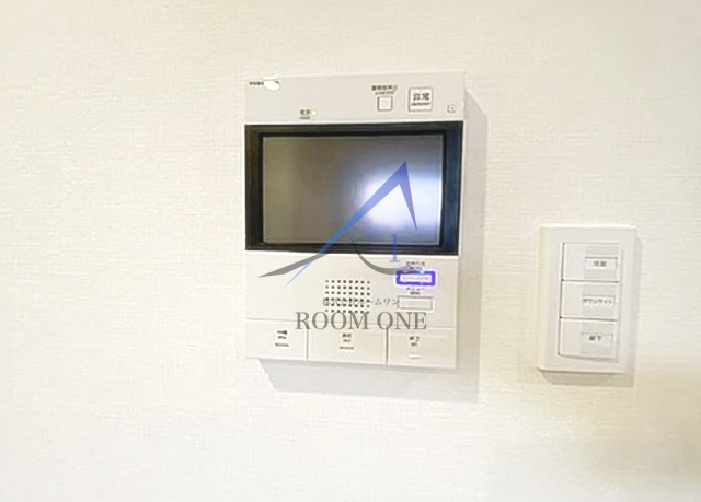 クレイシア森下ステーションサイトのセキュリティ|モニター付きインターホンです。