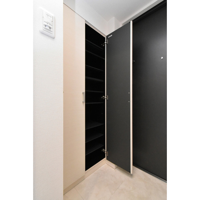 スプランディッド淀屋橋DUEの玄関|落ち着いた玄関です