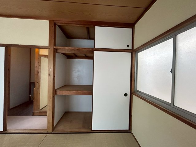 枚方市野村元町の一戸建ての収納|大きなものも収納できそうです