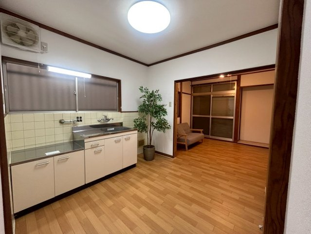 枚方市野村元町の一戸建てのキッチン|お料理しやすいキッチンです