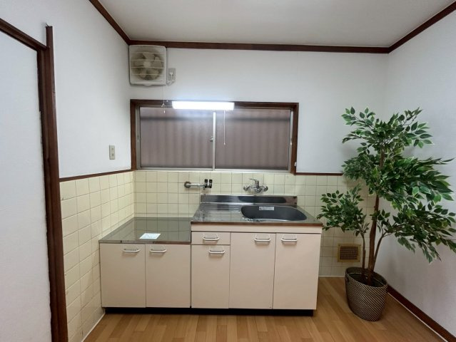 枚方市野村元町の一戸建てのキッチン|お料理しやすいキッチンです