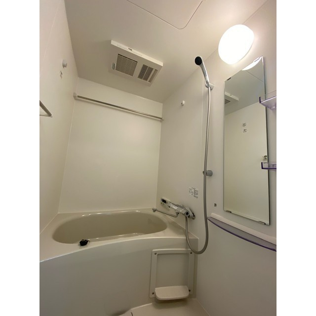 ワールドアイ大阪城EASTアドバンスの浴室|日々の疲れを癒すお風呂付です