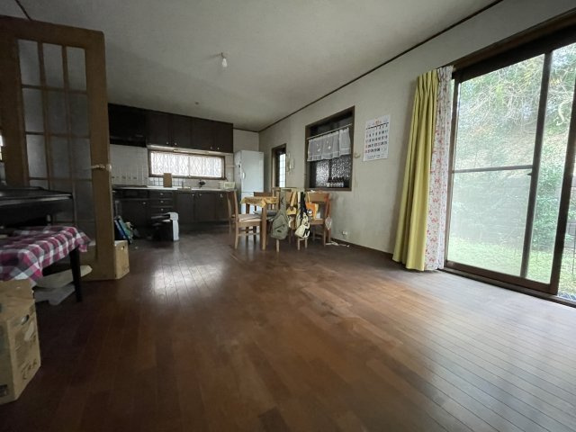 八街市吉倉263中古戸建ての洋室