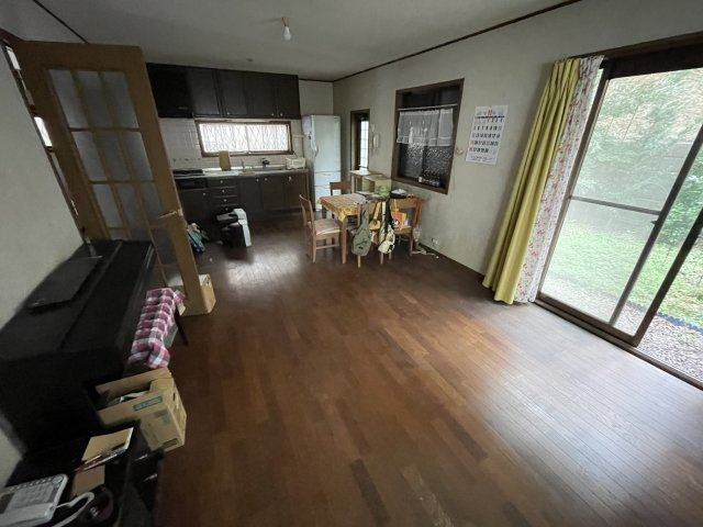 八街市吉倉263中古戸建ての居間・リビング