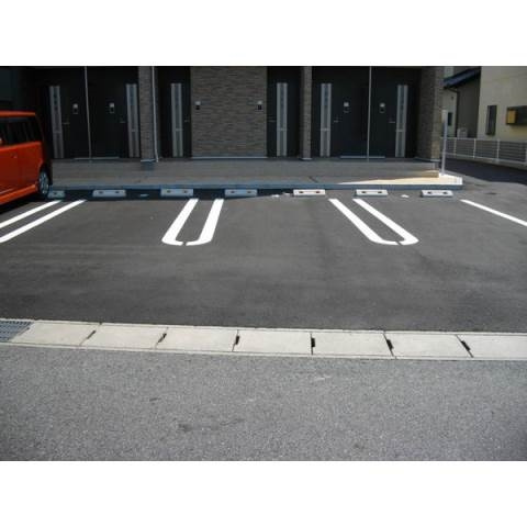 フォルシュⅢの駐車場