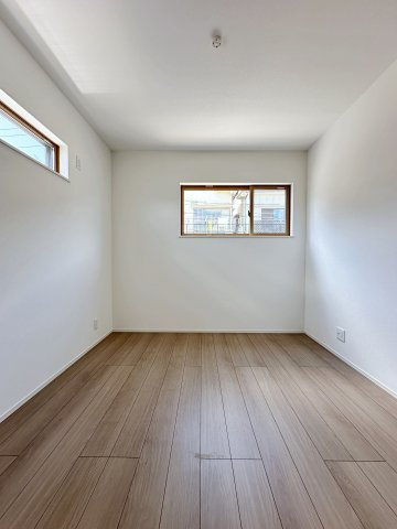 安佐南区八木6丁目の洋室|5.28帖の洋室☆