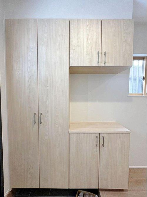 安佐南区八木6丁目の収納|シューズボックス☆
大容量のシューズボックスの為、靴もたくさん収納が可能です♪