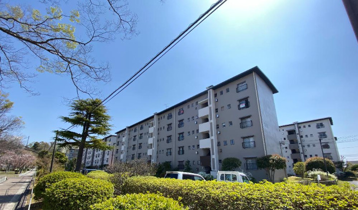 中登美団地B棟