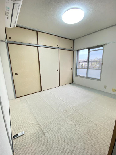 中登美団地B棟のその他