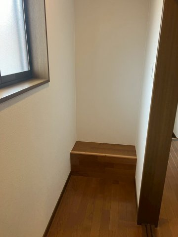 宇多津町津の郷　LDK19.3帖のリフォーム戸建のその他|２階納戸スペースです。普段使わないものをストックできるスペースです。