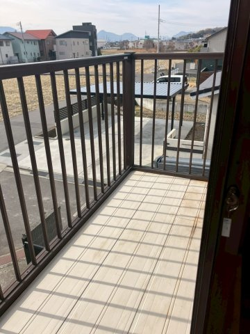 宇多津町津の郷　LDK19.3帖のリフォーム戸建のその他|ベランダからの景色は遮るものがなく、日当たり良好です。