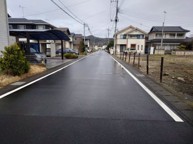 大平町西水代　新築戸建2-2の前面道路含む現地写真