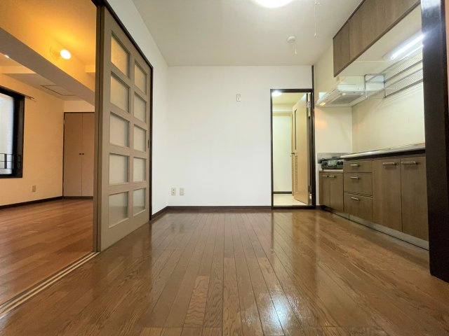 インシャラー根津の居間・リビング