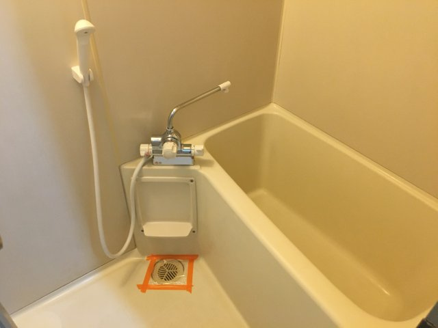 インシャラー根津の浴室