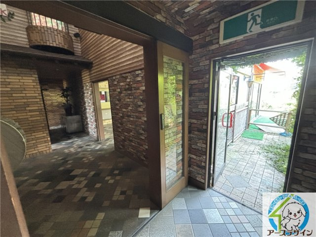 押部谷町押部　1棟貸しの玄関