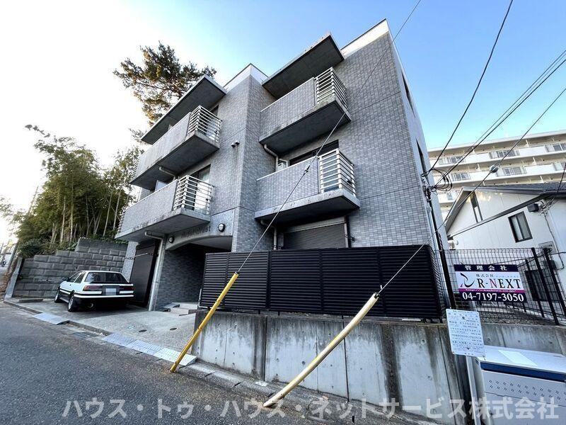 ロイヤル・クレストの外観