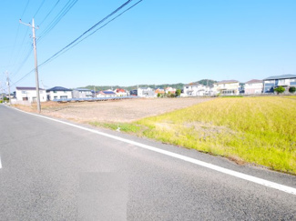 【前面道路含む現地写真】 | 東金市台方第9  新築戸建 3号棟 | 令和7年12月築 オール電化 4LDK  リビング約16.2帖 東金市立城西小学校徒歩約8分 上下水