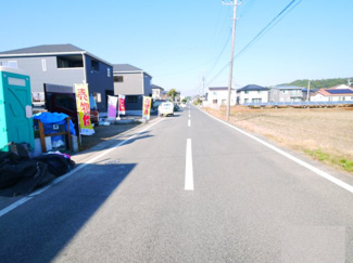 【前面道路含む現地写真】 | 東金市台方第9  新築戸建 3号棟 | 令和7年12月築 オール電化 4LDK  リビング約16.2帖 東金市立城西小学校徒歩約8分 上下水
