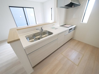 【キッチン】 | 東金市台方第9  新築戸建 3号棟 | 令和7年12月築 オール電化 4LDK  リビング約16.2帖 東金市立城西小学校徒歩約8分 上下水