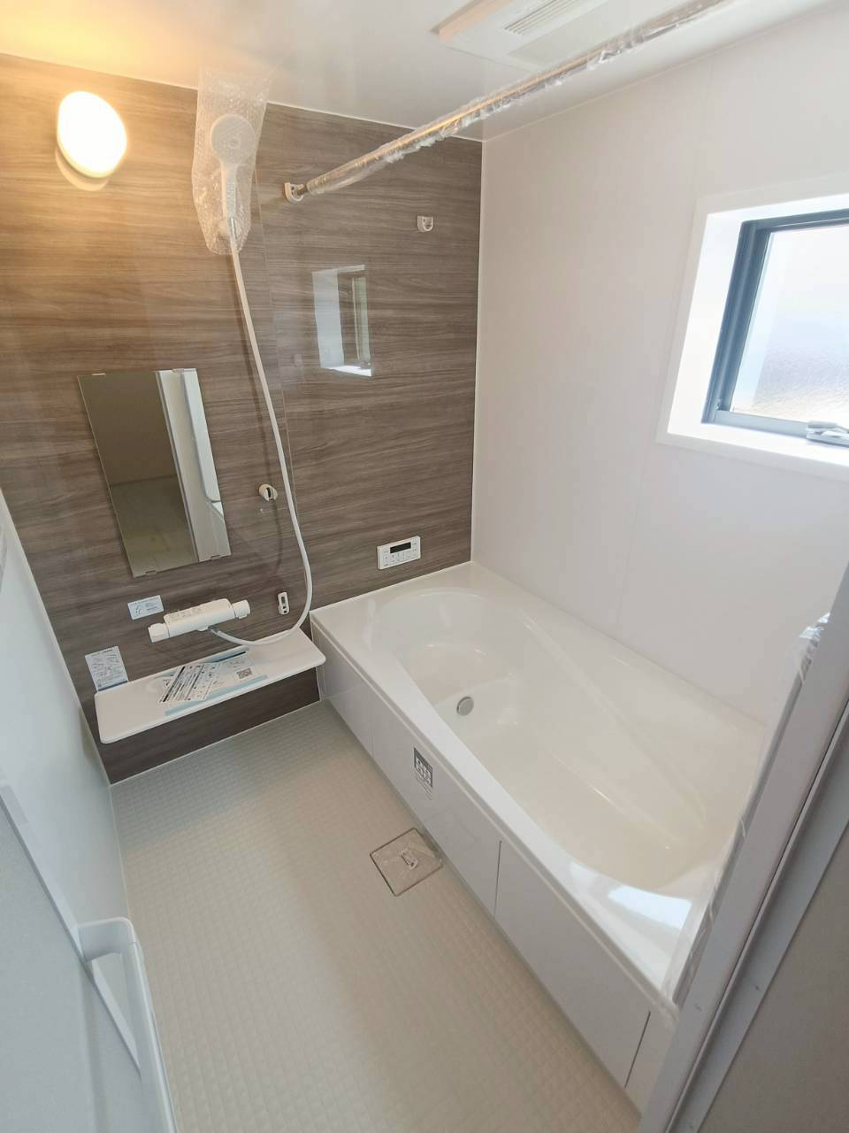 八潮市　大瀬　新築戸建　全1棟の浴室|広く感じるゆとり設計で快適なリラックスタイムを過ごせます