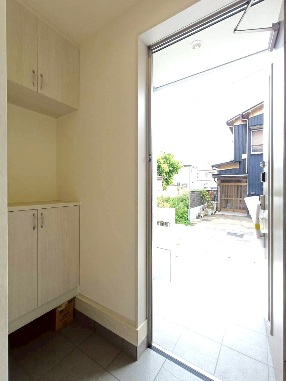 八潮市　大瀬　新築戸建　全1棟の玄関|施工例です