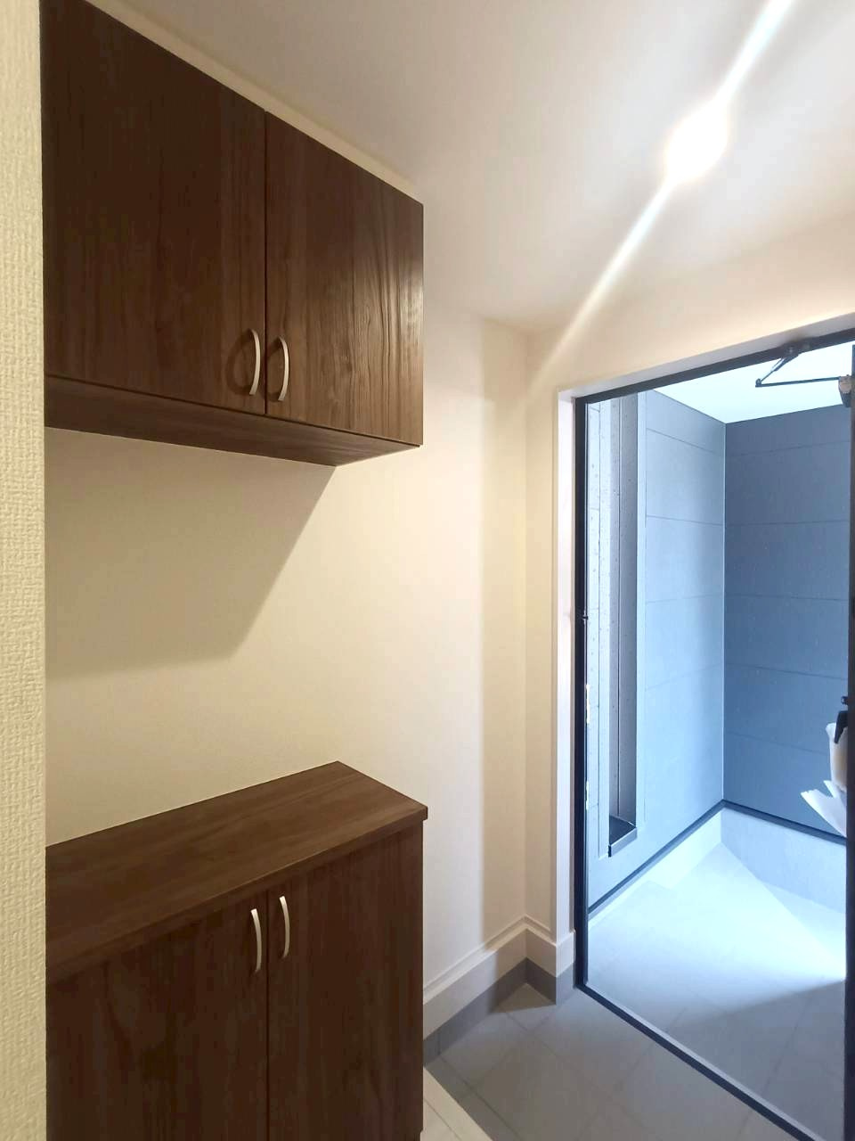 八潮市　大瀬　新築戸建　全1棟の玄関|ゆったりとした玄関です