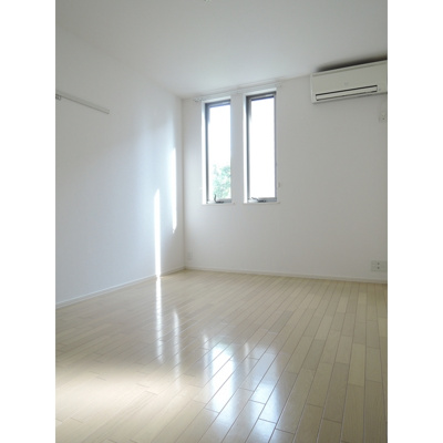 【居間・リビング】 | コルティーレ羽沢 | 白基調の洋室♪