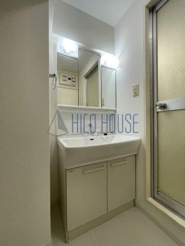 ガーデンスクエア北坂戸の洗面所