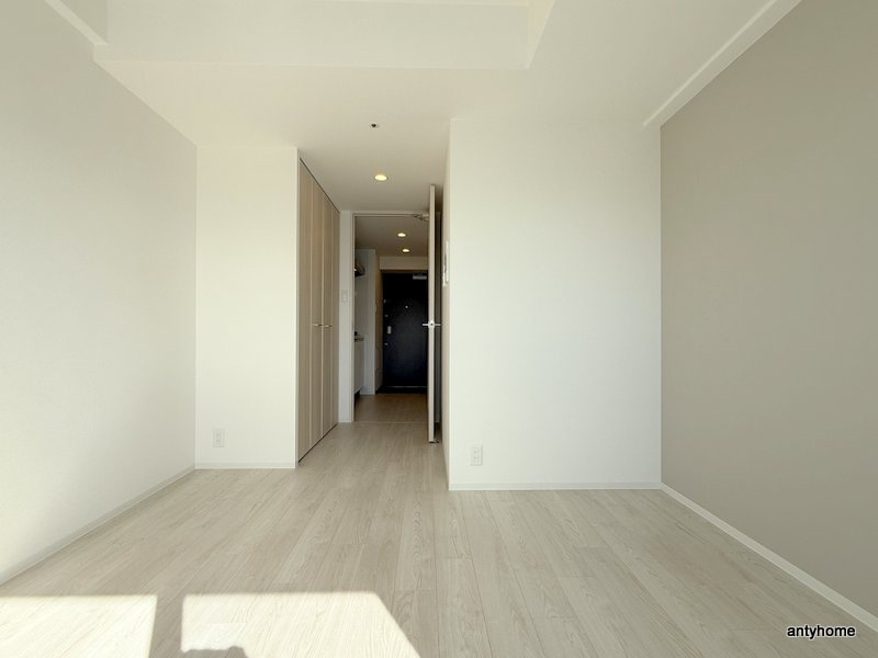 ワールドアイ難波City Gate　仲介手数料無料の居間・リビング