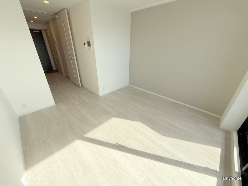 ワールドアイ難波City Gate　仲介手数料無料の居間・リビング