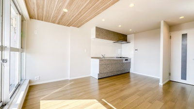 【居間・リビング】 | 東林間コーポラスB棟 5階部分 最上階