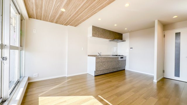 【居間・リビング】 | 東林間コーポラスB棟 5階部分 最上階