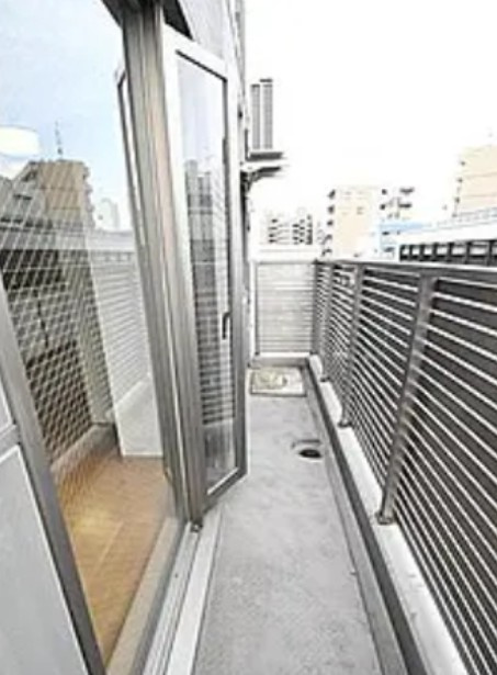 SIN-City王子のバルコニー