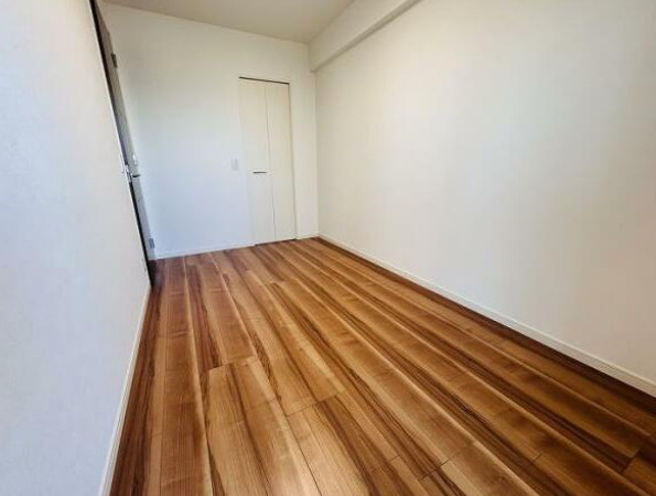 オーヴィジョン照葉アクアテラスの洋室