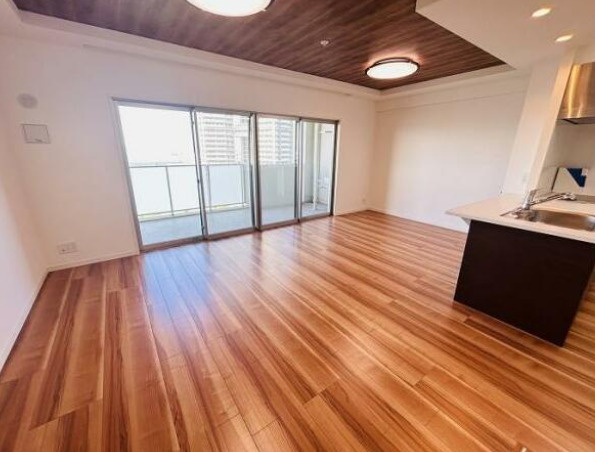 オーヴィジョン照葉アクアテラスの居間・リビング|LDKスペース