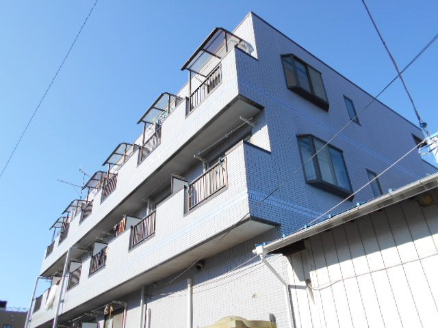 ベルシャトウ西浦和の外観